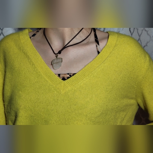 Fossil Cashmere Gwen Sweater V-neck - Picture 8 of 10